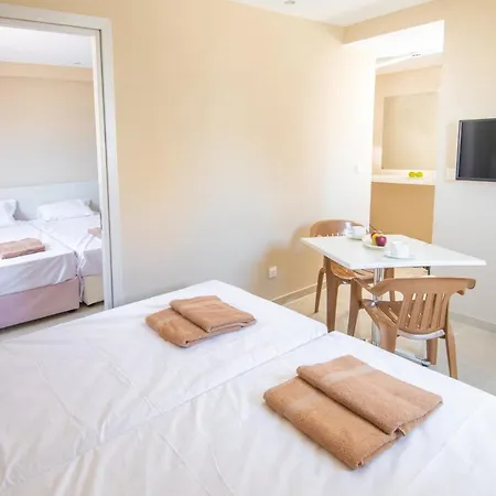 Szálloda Marisa Napa Suites *