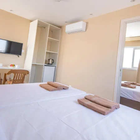 Marisa Napa Suites Ajía Nápa
